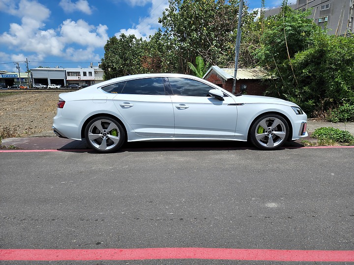(圓夢開箱) 2022年式 Audi A5 Sportback 45 TFSI quattro S-line(新增動畫尾燈)