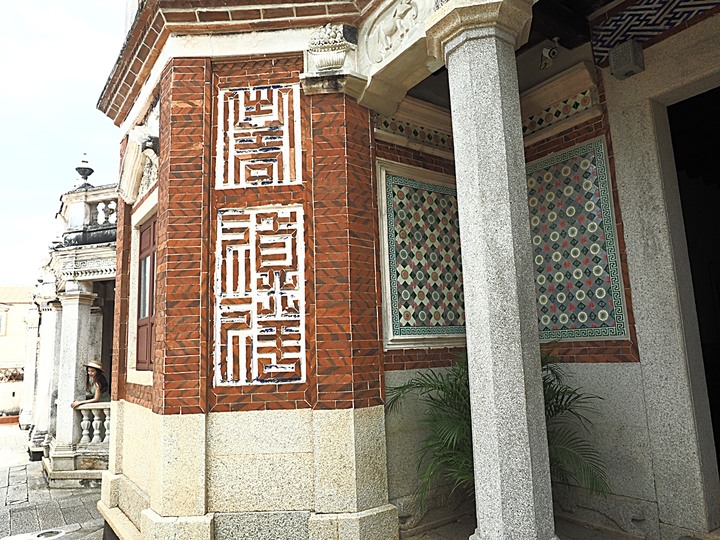 「有水頭富，無水頭厝」之前水頭中界洋樓群 — 金水國小、得月樓、僑鄉文化館、黃永遷、黃永鑿兄弟洋樓(水頭42號洋樓) — 盛夏金門四日行 金城篇 第1部