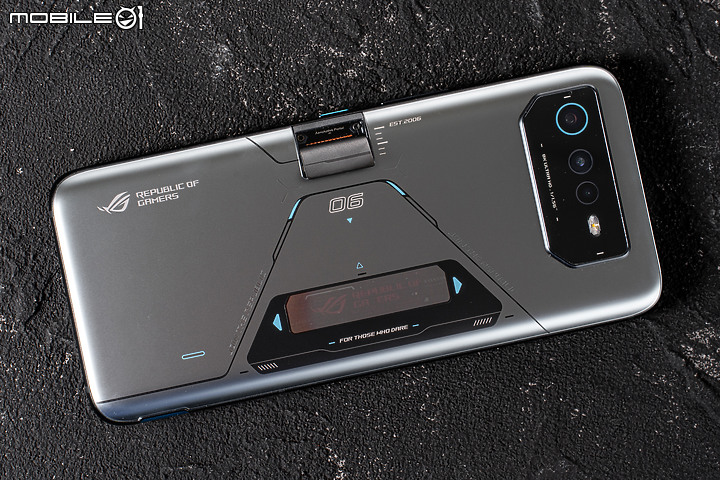 ASUS ROG Phone 6D Ultimate|天璣9000+佐散熱閥 成就冷卻新境界