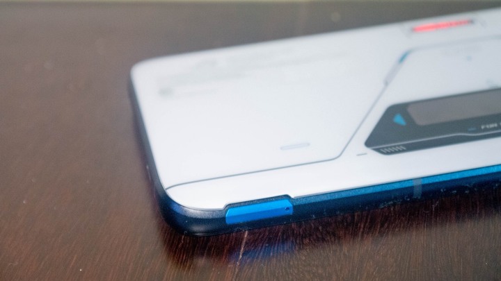 點我看大圖 ROG Phone 新成員報到!不打遊戲就不適合擁有 ROG Phone 6 Pro 嗎?