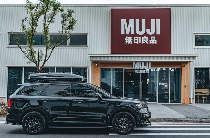 KIA SORENTO BLACK LINE