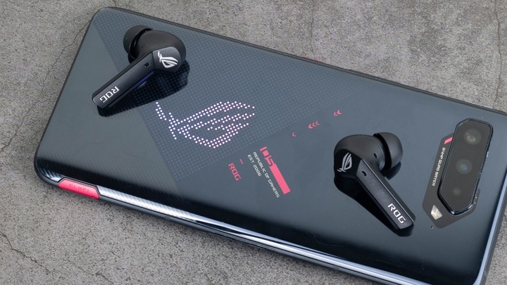 點我看大圖 ROG Phone 新成員報到!不打遊戲就不適合擁有 ROG Phone 6 Pro 嗎?