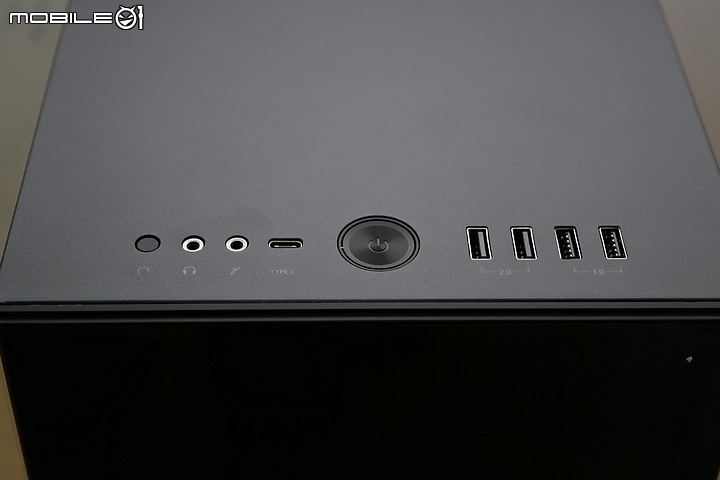 點我看大圖 防塵靜音緊湊 MATX- Fractal Design Define 7 Mini 開箱