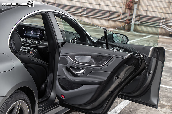 Mercedes-Benz CLS 350 小改款試駕|風華絕代的轎跑先驅