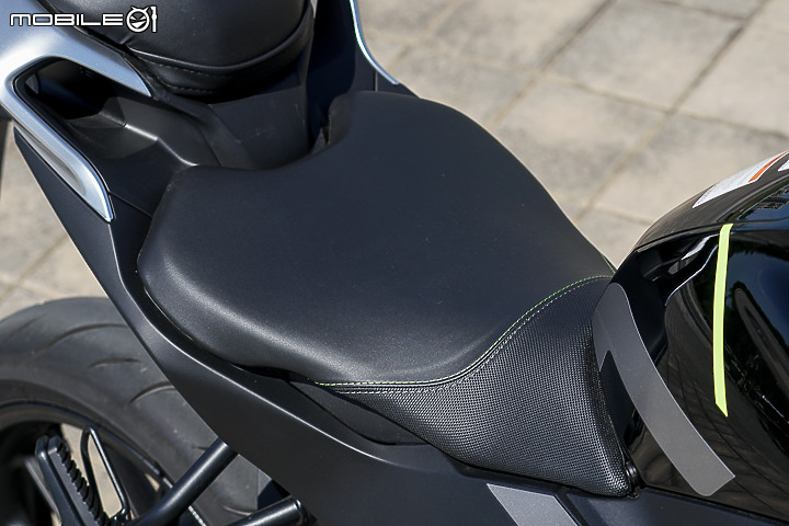 CFMOTO 300SR 試駕|操控中規中矩 配備相對超值