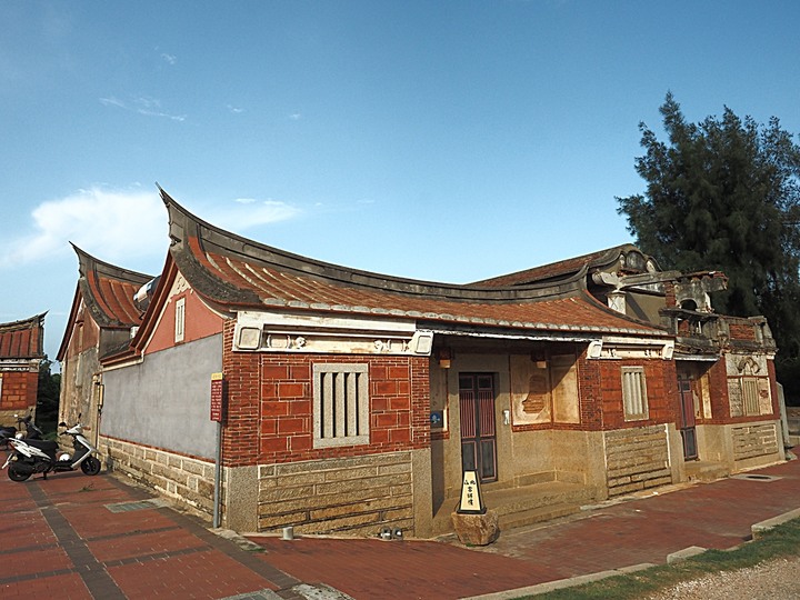 金寧 古寧頭戰史館、安東一營區、北山古洋樓、北山海堤、北山播音牆/北山斷崖 — 古寧頭戰役戰場巡禮 — 盛夏金門四日行 金寧篇 第2部