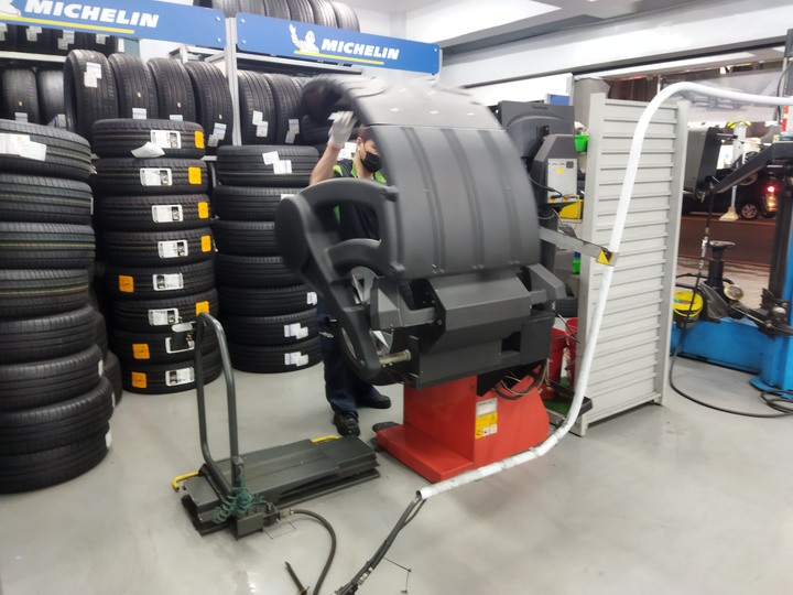 ŠKODA OCTAVIA COMBI 1.0TSI e-TEC 15,000km保養全紀錄,巧遇【ŠKODA x Rakuten Monkeys 樂天桃猿一日店長】台北場