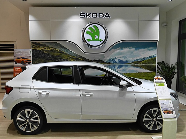 ŠKODA OCTAVIA COMBI 1.0TSI e-TEC 15,000km保養全紀錄,巧遇【ŠKODA x Rakuten Monkeys 樂天桃猿一日店長】台北場