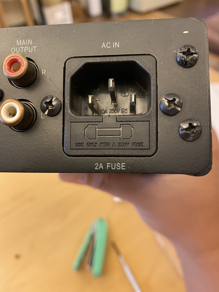 谷津老機器U2電壓求助