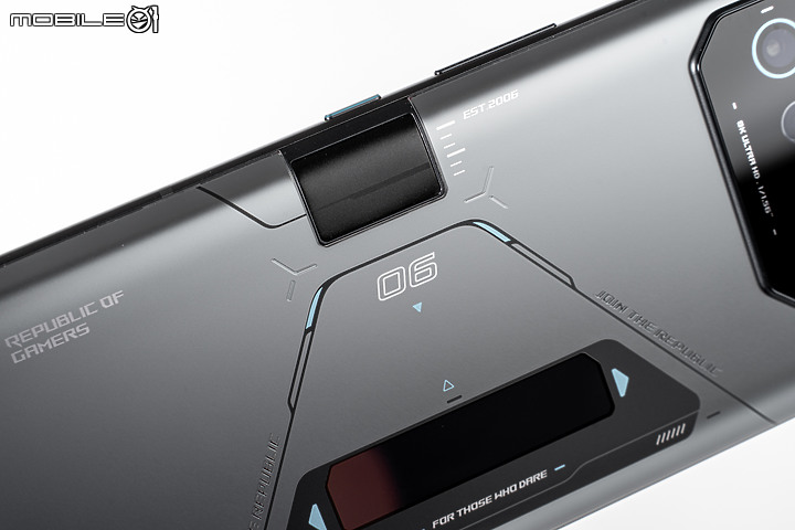 ASUS ROG Phone 6D Ultimate|天璣9000+佐散熱閥 成就冷卻新境界