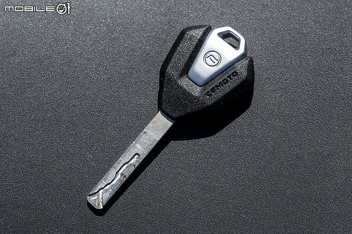 CFMOTO 300SR 試駕|操控中規中矩 配備相對超值