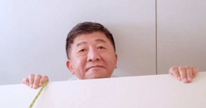 上公廁時，突然......