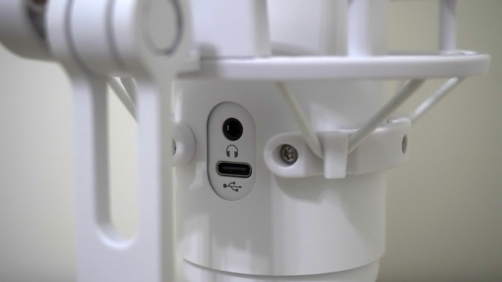 【開箱】地表最美白色麥克風!! HyperX QuadCast S White開箱