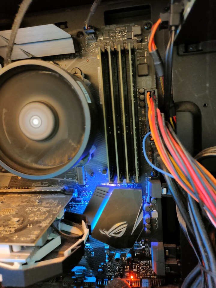 RAM 64G (31.9G可用),少一半去哪了??