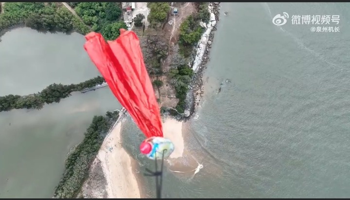 遭了 中國無人機在次突襲金門，且做了投彈動作，疑似台軍的無人機雷達與干擾器無法有效打擊