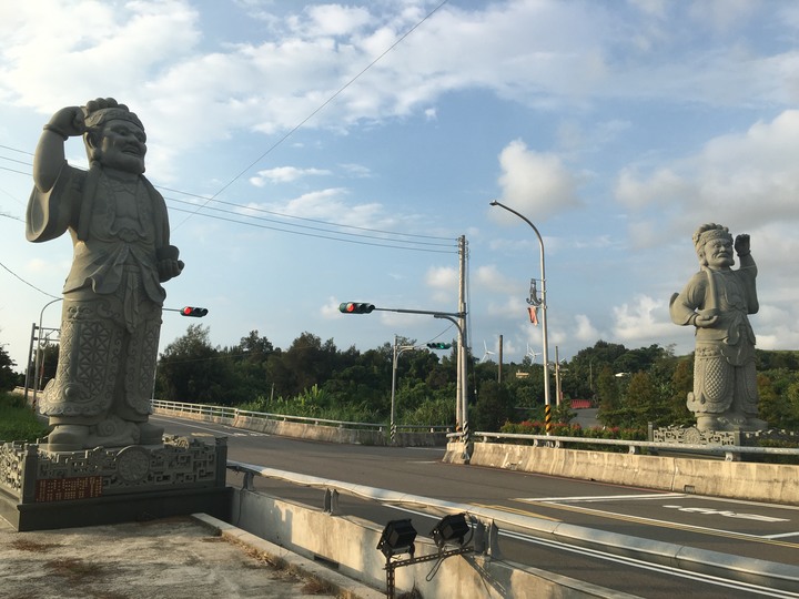 宗教騎遊-白沙屯拱天宮、山邊媽