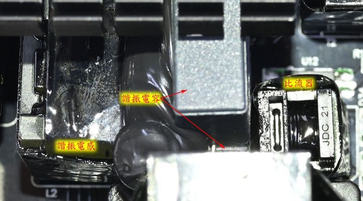 Thermaltake TOUGHPOWER GF3 1000W金牌全模組化電源開箱