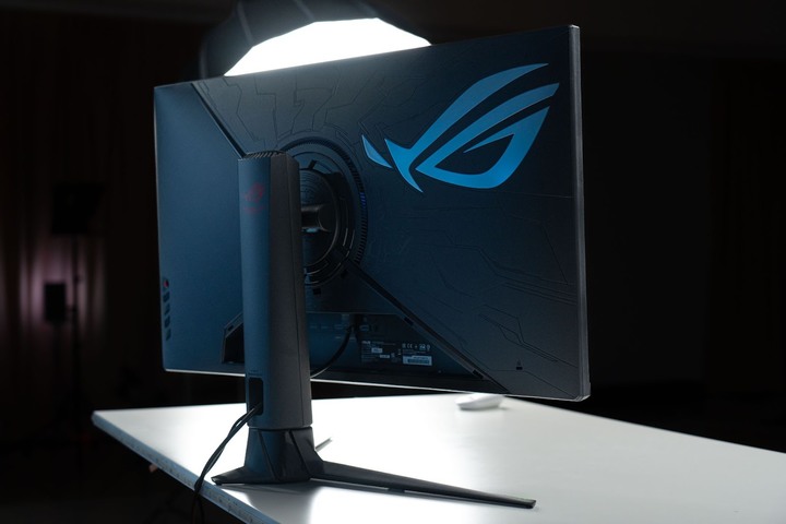 4K 電競螢幕開箱｜ASUS ROG Swift PG32UQ 全評測！