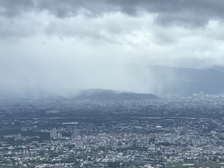 小雲豹登山記&工程車落難記&大野狼驗車記