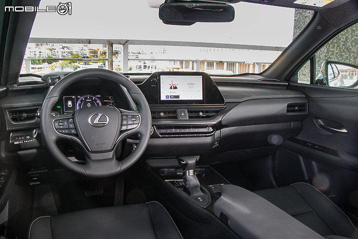 Lexus UX 250h 新年式試駕|影音系統再升級,發揮最強親和力!