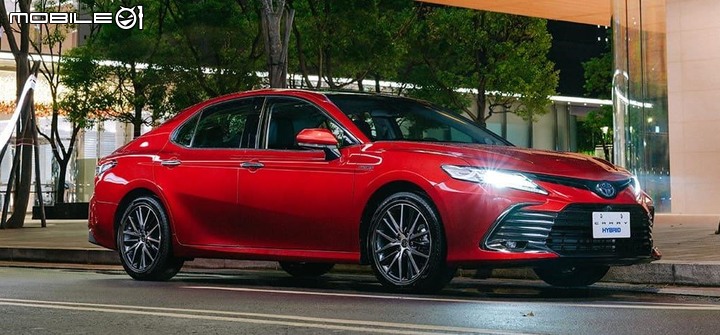 【國內新訊】Toyota Camry新年式售價官網公布,油電旗艦版本微幅降價還新增配備!