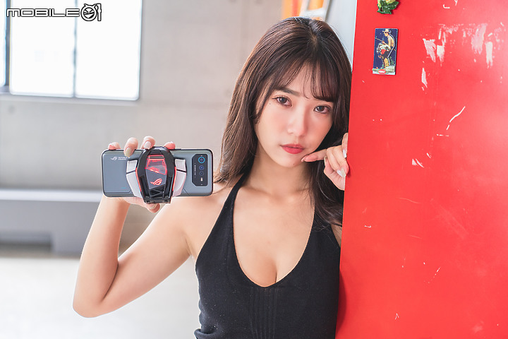 ASUS ROG Phone 6D Ultimate|天璣9000+佐散熱閥 成就冷卻新境界