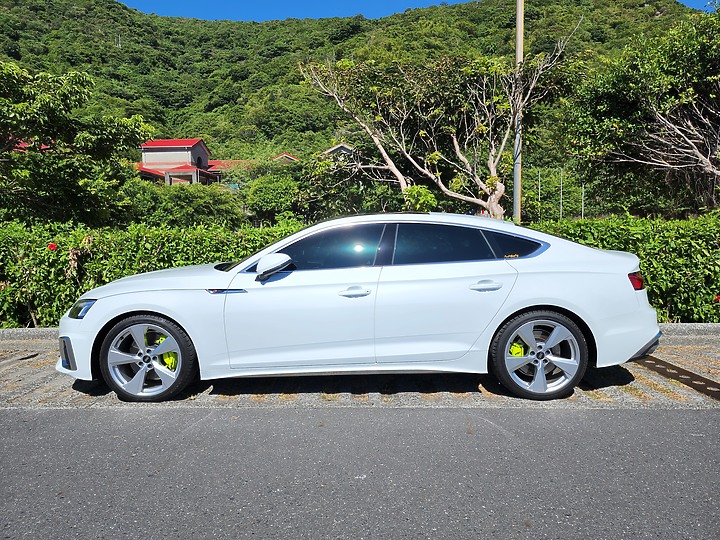 (圓夢開箱) 2022年式 Audi A5 Sportback 45 TFSI quattro S-line(新增動畫尾燈)
