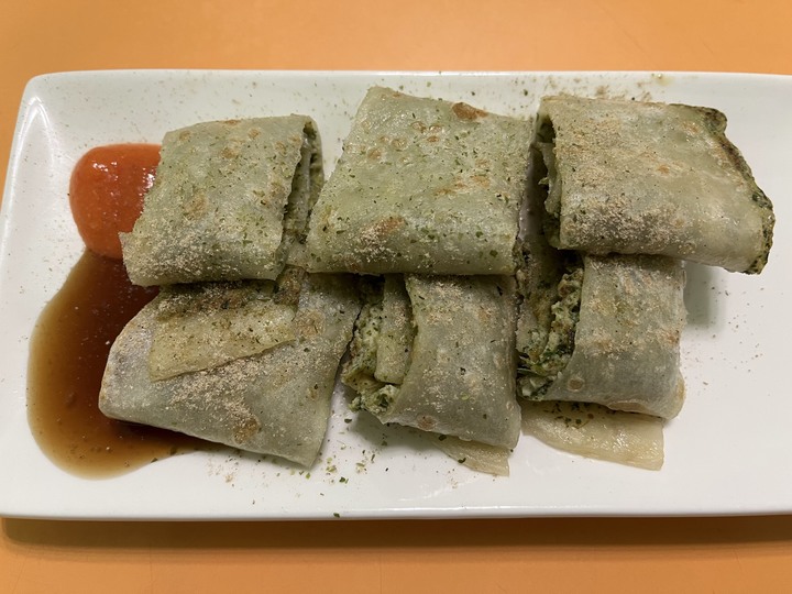 [食記] 永宸早餐，台灣基隆中正，獨特又可口的青醬蛋餅和飛魚卵蛋餅