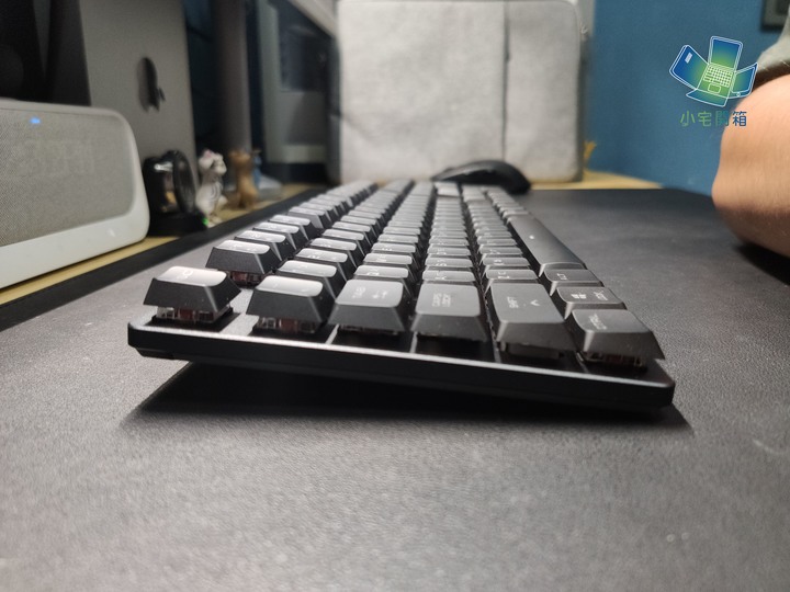 【小宅開箱】不一樣的矮軸！輕巧快速的COUGAR 光學機械軸電競鍵盤開箱體驗