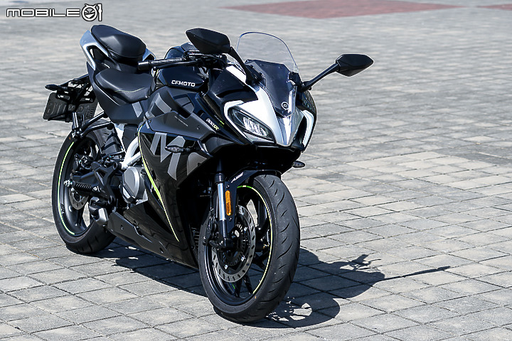 CFMOTO 300SR 試駕|操控中規中矩 配備相對超值