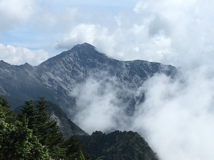 南台灣的合歡山-南橫三星(山)