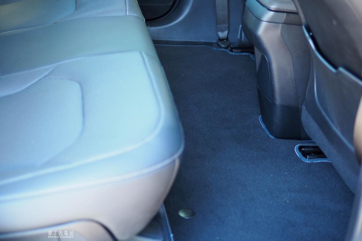 點我看大圖 KIA EV6 Air 增程版(CV)一日車主開箱心得評價:台北台東來回免超充,有i-pedal、沒i-pedal可用里程差很多!