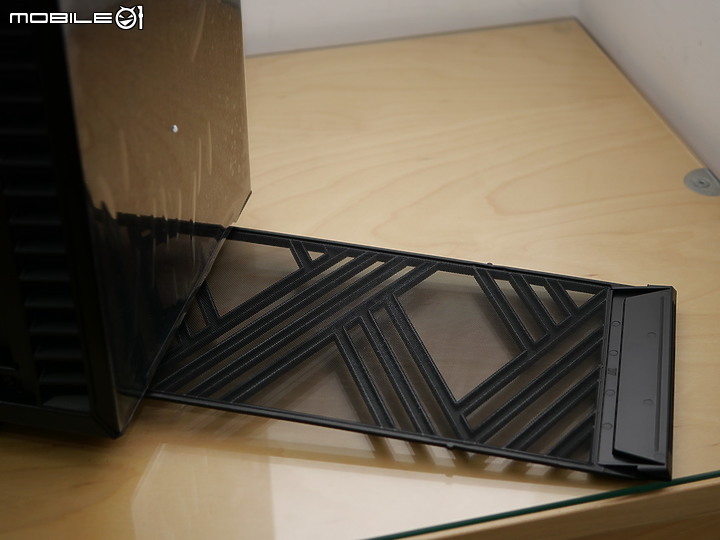 點我看大圖 防塵靜音緊湊 MATX- Fractal Design Define 7 Mini 開箱