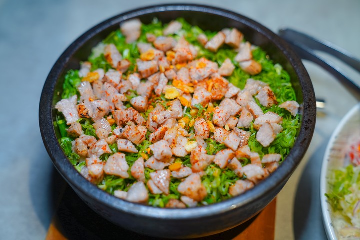 點我看大圖 【台中西屯│美食】燒肉風間 Kazama | 老虎城店。洞穴風燒肉空間,和牛套餐大口吃燒肉,附餐選擇多又美味