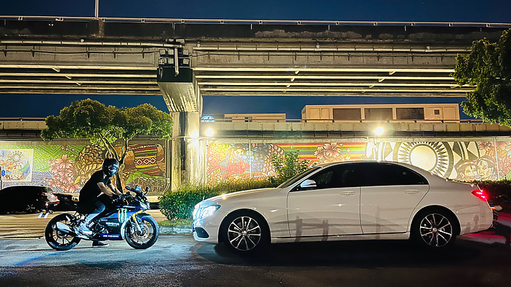 Yamaha Monster版R15v4M總代理開箱