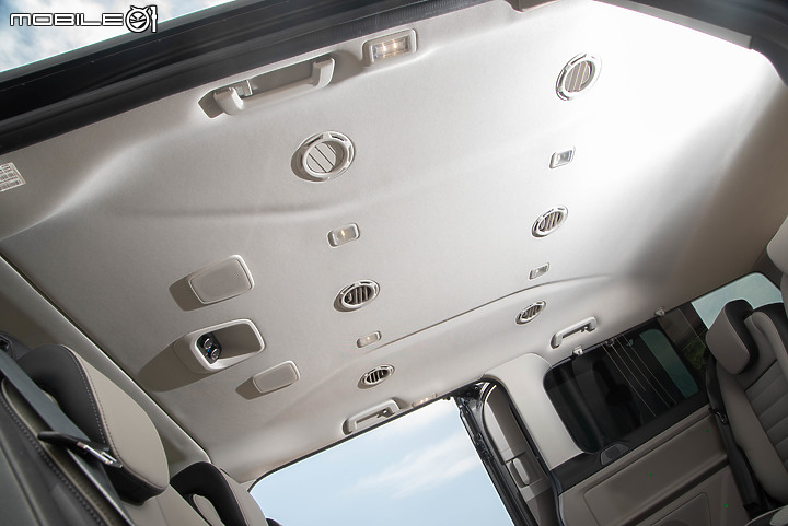 Ford Tourneo Custom八座豪華型試駕|新年式選擇更豐富,商務、家用兩相宜!
