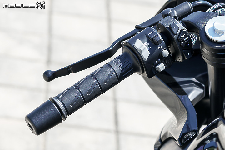 CFMOTO 300SR 試駕|操控中規中矩 配備相對超值