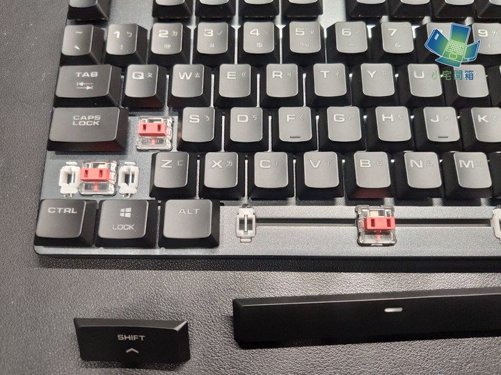 【小宅開箱】不一樣的矮軸！輕巧快速的COUGAR 光學機械軸電競鍵盤開箱體驗