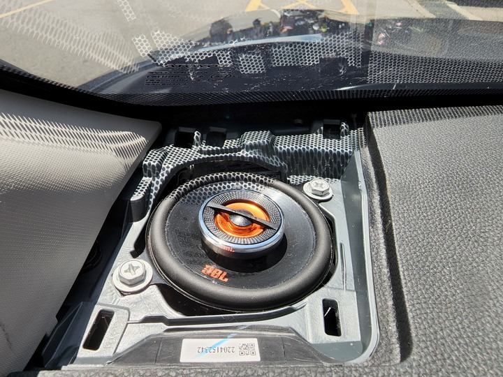RAV4 2022年二驅油電旗艦版 舞豬舞狗亂改