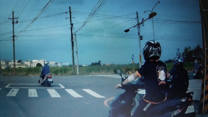 台南真是個宜居的城市，違規仔不遷來台南嗎？