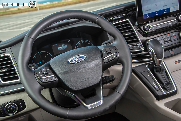 Ford Tourneo Custom八座豪華型試駕|新年式選擇更豐富,商務、家用兩相宜!