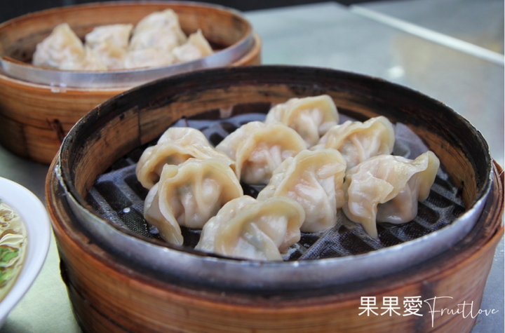屏東美食|蒸餃皮Q又多汁，內餡飽滿，在地美食