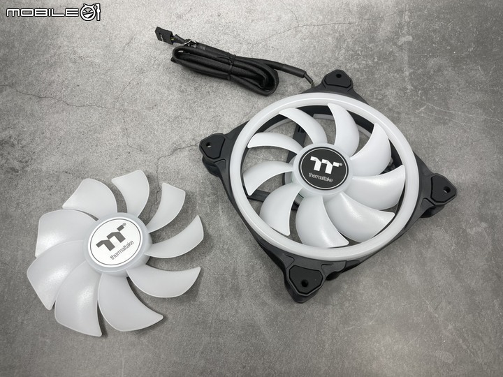 [開箱] 可拆可換 TT 耀影 SWAFAN RGB 風扇