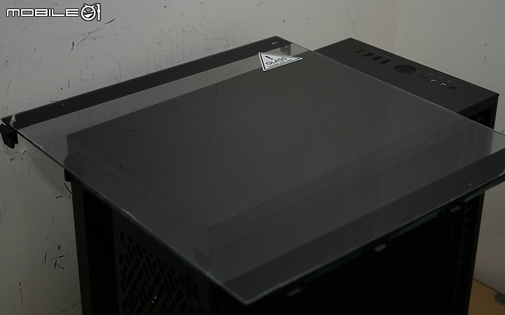 點我看大圖 防塵靜音緊湊 MATX- Fractal Design Define 7 Mini 開箱