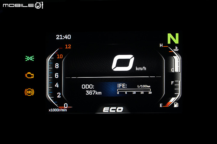 CFMOTO 300SR 試駕|操控中規中矩 配備相對超值