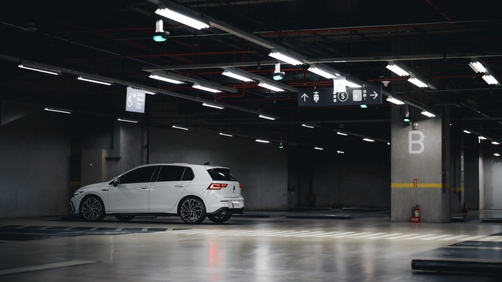 點我看大圖 Golf GTI 8 x 台灣首都高 寫真分享
