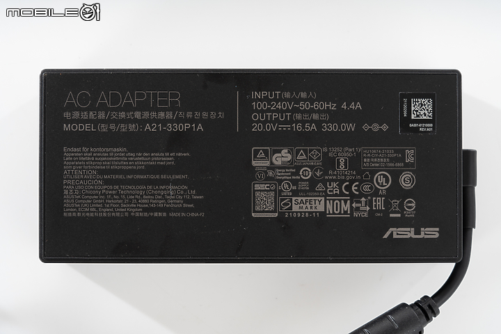 ROG Strix SCAR 17 SE G733 測試報告|為極致電競效能而生!