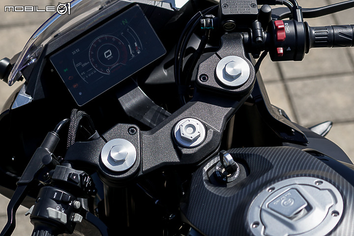 CFMOTO 300SR 試駕|操控中規中矩 配備相對超值