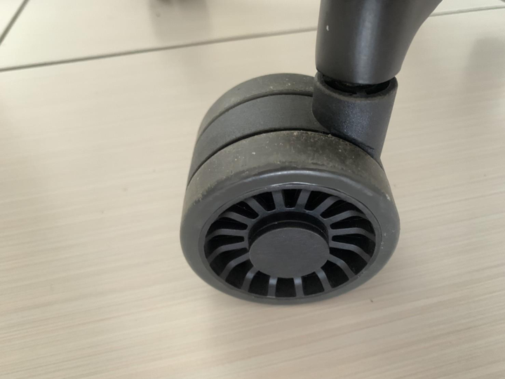【開箱】工學椅與電競椅的終極混合-Cooler Master HYBRID 1