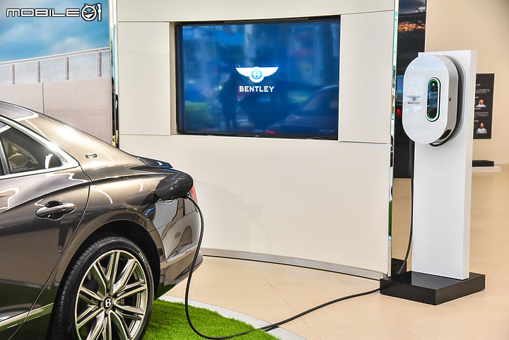 【採訪】PHEV車型國內首發,Bentley Flying Spur Hybrid 1330萬元起正式發表!